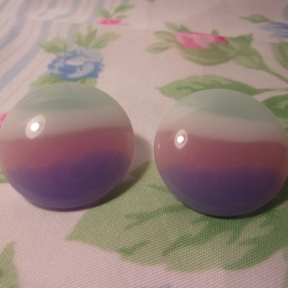 Avon Pastel Parfait Pierced Earrings